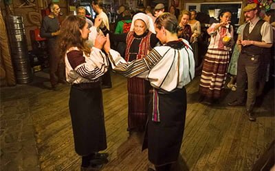 Trzy kultury przy wspólnej muzyce i&nbsp;tańcu