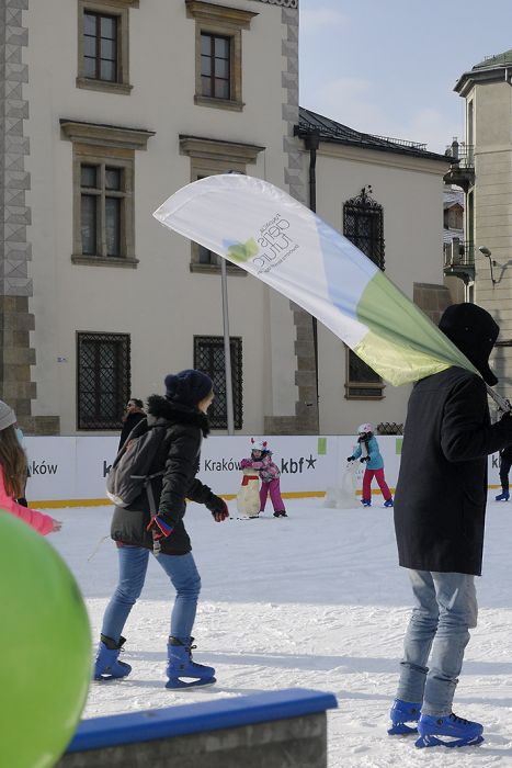 Łyżwiarze jeździli w&nbsp;obronie zimy – relacja
