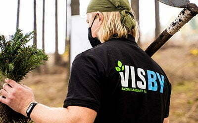 Sadzimy tysiąc drzew w&nbsp;Parku Narodowym Gór Stołowych dzięki VISBY