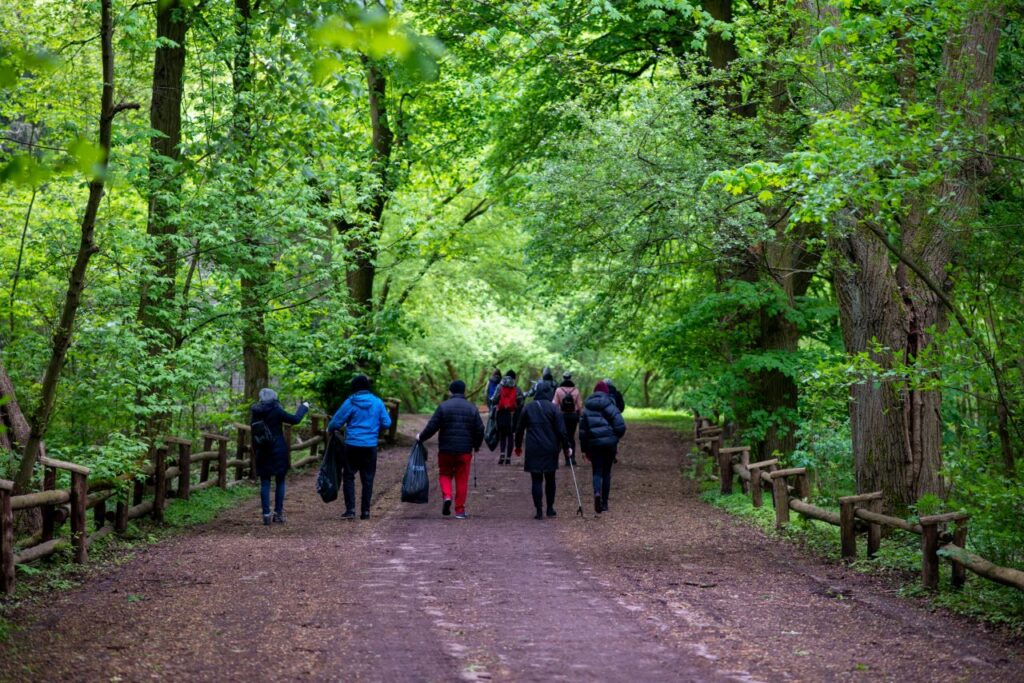 ING_Leasse-Aeris_Futuro-akcja_CSR-sprzatanie