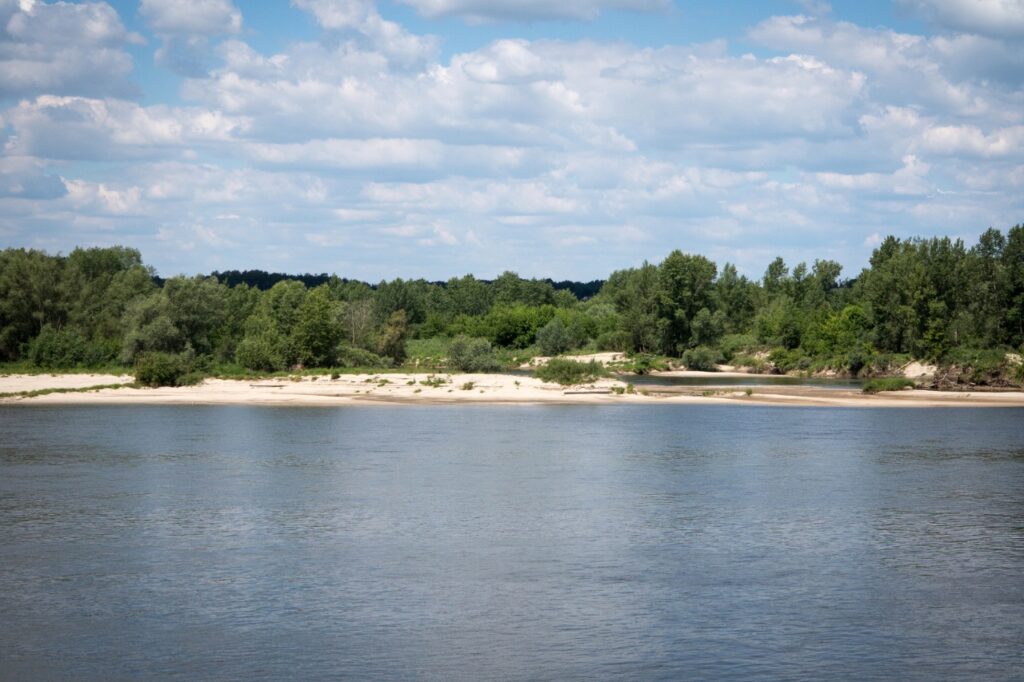 Na zdjęciu widoczna rzeka.